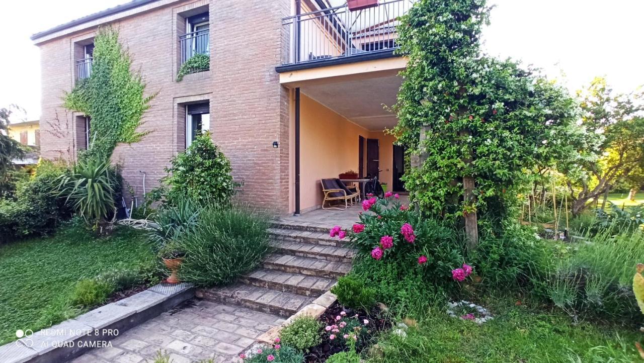 Felino Casa Vincenzo 130 Mq Con Portico Ed Ingresso Esclusivo Dal Giardinoヴィラ エクステリア 写真