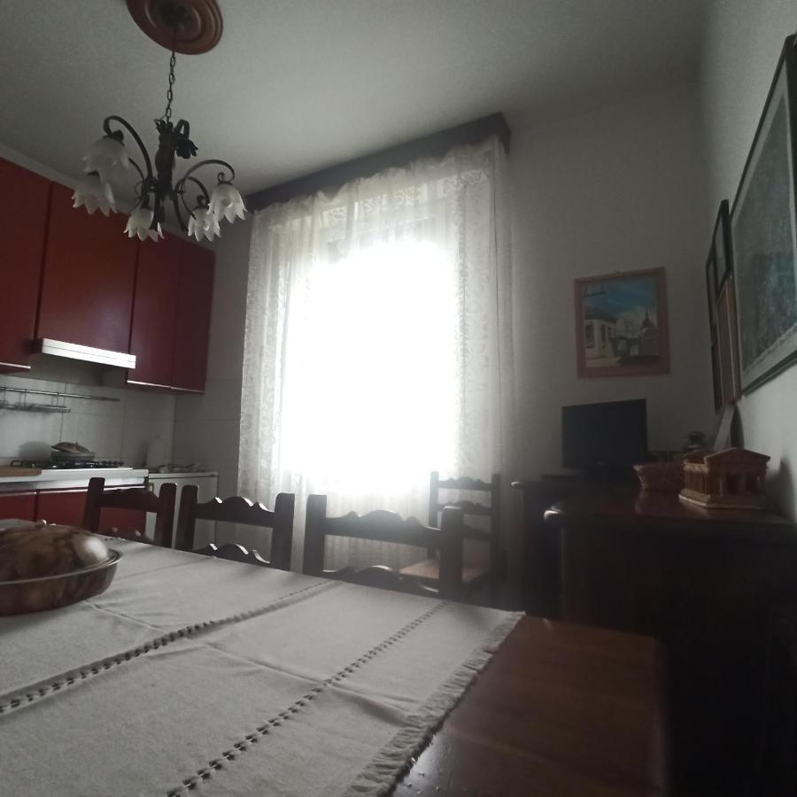 Felino Casa Vincenzo 130 Mq Con Portico Ed Ingresso Esclusivo Dal Giardinoヴィラ エクステリア 写真