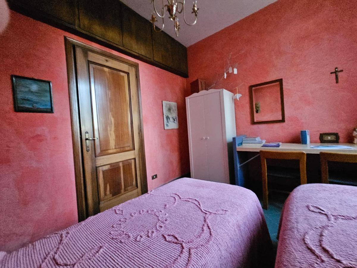Felino Casa Vincenzo 130 Mq Con Portico Ed Ingresso Esclusivo Dal Giardinoヴィラ エクステリア 写真
