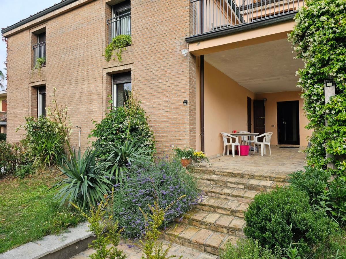 Felino Casa Vincenzo 130 Mq Con Portico Ed Ingresso Esclusivo Dal Giardinoヴィラ エクステリア 写真