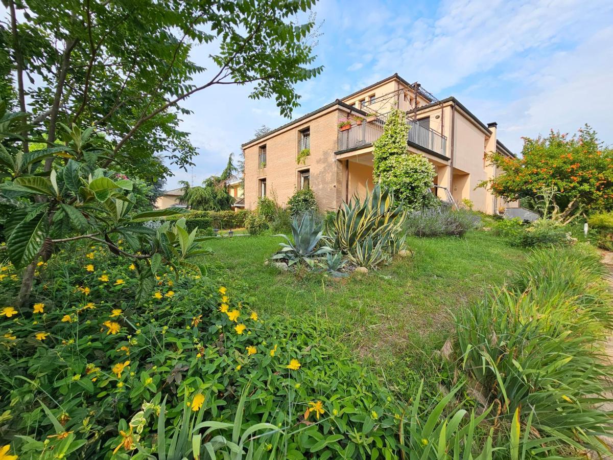 Felino Casa Vincenzo 130 Mq Con Portico Ed Ingresso Esclusivo Dal Giardinoヴィラ エクステリア 写真